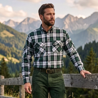 Lifestyle02-1013-GW1211-Jagdhemd-fuer-Herren--Gruen-kariertes-Jagdhemd--Baumwoll-Jagdhemd-mit-langen-aermeln--German-Wear-Jagdhemd--Outdoor-Jagdhemd-mit-gruenem-Karomuster--Kariertes-Baumw.jpg