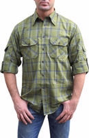 Hunting-Hemd für Herren von German Wear Ansicht des hochgekrempelten Ärmels des grünen karierten Hunting-Hemds für Herren von German Wear. Aus weicher, atmungsaktiver Baumwolle gefertigt, bietet dieses Outdoor-Hemd Komfort und traditionellen Stil. Ideal als bayerisches Hemd oder für das Oktoberf