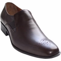 Men's leather Shoes Brown Front view of brown handmade business shoes featuring a mixed-toe cap design and a short shaft. These easy-to-slip-in shoes offer a secure fit and are crafted from the finest cowhide leather, complemented by a durable rubber sole.