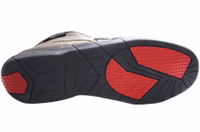 Wanderschuh aus Leder Exklusive Wanderschuhe aus echtem Rindsleder – Olivfarbene Schnür-Knöchelstiefel, feinstes Nubukleder, langlebige deutsche Handwerkskunst. Stilvoll und komfortabel, ideal für Outdoor-Abenteuer.