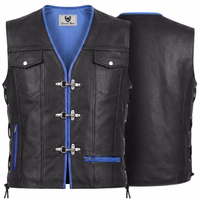 Leder-Motorradweste, Lederweste, Bikerweste Schwarz/Blau Front- & Rückansicht der blauen/schwarzen Leder-Motorradweste von German Wear. Aus hochwertigem Rindsleder gefertigt, bietet sie Haltbarkeit & Komfort. Mit Stil & Funktionalität auf der Straße auffallen. Kostenlose Lieferung.