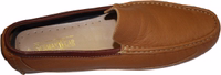 Herrenschuhe Mokassins Leder Braun Innenansicht von Mokassin-Lederschuhen aus weichem Nubukleder und 100 % Nubukleder. Mit schlichtem Design und ganztägigem Komfort – diese schnurlosen Driving-Mokassins zeigen deutsche Handwerkskunst. Jetzt online kaufen!