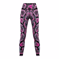 Damen Sportleggings mit Schlangenprint Vorderansicht der Damen Snake Skin Print Sport Yoga Leggings aus hochwertigem elastischem Material mit Schweißabsorption ideal für Sport Training oder Yoga Sessions jetzt Leggings online kaufen