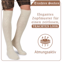Lange, Socken im traditionellen Zopfmuster mit einem deutschen Text, der ihr atmungsaktives Material und ihren klassischen Look hervorhebt.