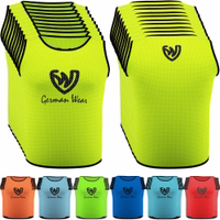 Vorder- und Rückansicht der German Wear 10er-Pack Fußball-Leibchen in Gelb, aus atmungsaktivem Air-Mesh mit kurzen Ärmeln – strapazierfähiges, leichtes Gewebe für Teamsport-Training aller Altersgruppen. Jetzt online kaufen!