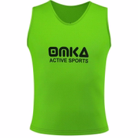 Front view of OMKA 6-Pack Sport Green Bib highlighting sleeveless, breathable design for soccer, basketball, or other training sessions for adults and children. Get now.