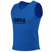 Seitenansicht des OMKA 6er-Sets Sportkönigsblauer Bib zeigt leichte, ärmellose Konstruktion, ideal für Fußball, Handball, Volleyball oder andere Sportarten. Online holen.