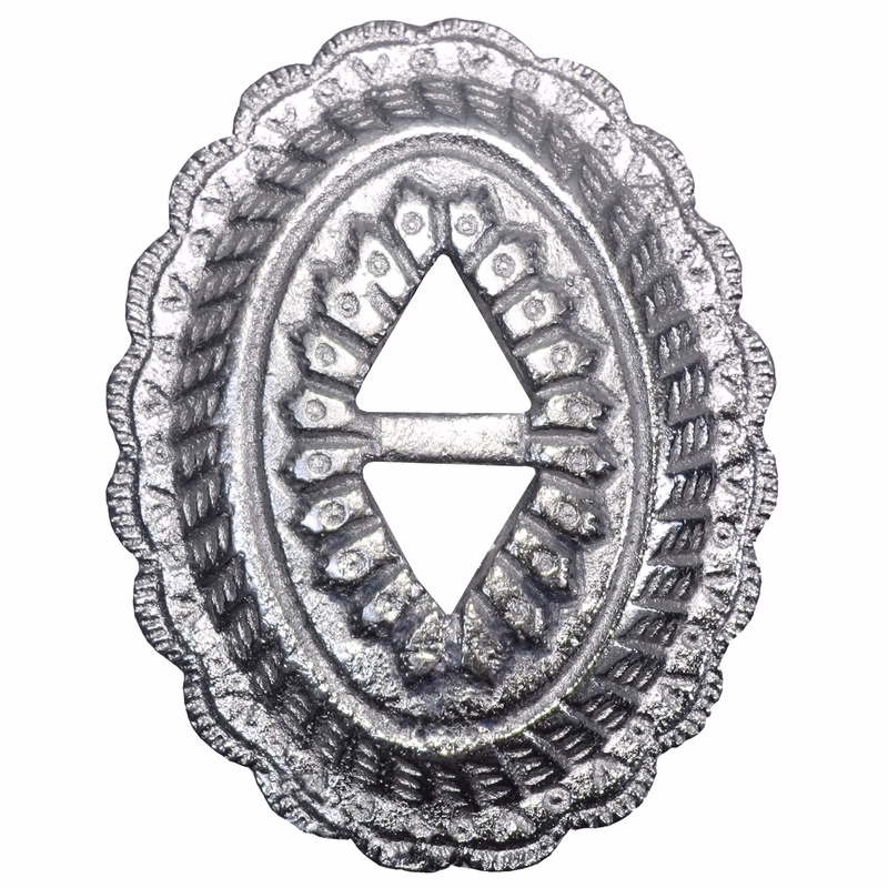 4 pcs Concho set for leather vests from German Wear Front view of silver conchos for motorcycle vest. Durable 100% metal biker vest conchos, perfect for leather vests, jackets, hats, belts, and western kutte with a vintage silver style.