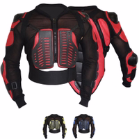 Motorrad-Schutzjacke Vorder- und Rückansicht der roten Motorrad-Armor-Schutzjacke mit V-Ausschnitt, Frontreißverschluss und abnehmbarem Rückenprotektor – Komfort, Stil und Sicherheit für Fahrer. Jetzt online kaufen!