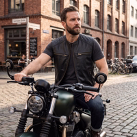Lifestyle2--1--172108486-GW694-Black-Motorradweste-aus-Rindsleder--Bikerweste--Jeansweste--Lederweste--Bikerweste-aus-Kalbsleder--Farbe-schwarz--kragenlose-Weste--echte-Weste--vier-Fr.jpg Lifestyle2--1--172108486-GW694-Black-Motorradweste-aus-Rindsleder--Bikerweste--Jeansweste--Lederweste--Bikerweste-aus-Kalbsleder--Farbe-schwarz--kragenlose-Weste--echte-Weste--vier-Fr.jpg