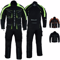 Herren-Motorradanzug Textil – Motorradjacke + Motorradhose inkl. Protektoren Herren-Motorrad-Textilkombi in Neon-Gelb mit Vorder- & Rückansicht. Mit Arm-, Schulter- & Rückenprotektoren. 4 Schichten: Cordura Polyester 600D außen, wasserabweisendes Nylon-Taft, Polyester-Innenfutter & herausnehmbares Steppfutter.