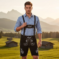 Lifestyle-02-1721086235-GW721-Kurze-Trachten-Lederhose--Hosentraeger--Trachtenhose--Schwarz--Stickerei-GW721.jpg