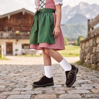 lifestyle-4-DB-1721086275-GW1800-VL-Kinder-Traditionelle-Kinderlederschuhe--Jungen-Maedchen-Haferlschuhe--feinste-echtes-Rindsleder--handgefertigte-Schuhe--seitlich-geschnuerte-Schuh.jpg