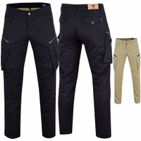 Herren-Motorradhose mit Protektoren, erhältlich in Schwarz und Khaki. Entdecken Sie unsere schwarzen Motorradhosen mit Vorder- und Rückansicht. Die 9-Taschen-Hosen bieten hervorragenden Schutz und Komfort, gefertigt aus hochwertigem 100% Baumwollstoff, und sind mit sicheren Reißverschluss- und Knopfverschlüssen ausgestattet.