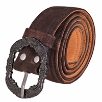 Herren Traditioneller Ledergürtel Vorderansicht des traditionellen Herrengürtels in Dunkelbraun aus hochwertigem Rindsleder mit traditioneller Metallschnalle. Handgefertigt in Deutschland, entworfen für Komfort, Langlebigkeit und zeitlosen Stil.