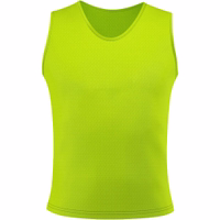 OMKA Trainings-Sportleibchen Vorderansicht der OMKA Trainingssport gelben Leibchen mit ärmellosem Rundhalsausschnitt aus weichem Mikropolyester für atmungsaktiven Komfort beim Fußball, Basketball und Mannschaftssport. Jetzt kaufen.