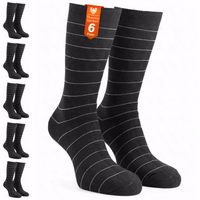 6er-Pack 2.0 TOG isolierte Winter-Thermosocken, Schwarz– für den Outdoor-Einsatz 6-Paar Thermosocken in Verpackung, Aufschrift 'Thermosocken 3 Paar 2,0 TOG-Wert' sichtbar