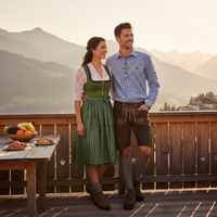 1-Lifestyle-172108668-O74-Traditionelles-bayerisches-Karoshemd--bayerisches-Hemd--Langarmhemd--besticktes-Hemd--Orbis-Textilien--Herrenhemd--Klassischer-Hemdkragen--Herren-Regular-Fit.jpg