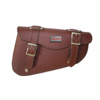 Motorrad-Satteltasche Solo-Motorradtasche Rechte Ansicht der Motorcycle Saddlebag – Solo Motorrad Tasche, BULLDT Motorrad Seitentasche aus braunem Leder, handgefertigt, Premiumqualität für kurze und lange Touren. Jetzt sichern für die perfekte Fahrt.