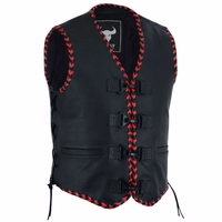 Rote Leder-Bikerweste – Seitenansicht. German Wear präsentiert das ultimative Biker-Essential: die Leder-Motorradweste. Perfekt für jede Fahrt, jederzeit. Eine klassische Weste, gefertigt in vollkommener Perfektion.
