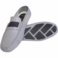 Men's Moccasins leather shoes gray A pair of grey moccasin leather shoes featuring a soft insole and rubber sole. These handmade shoes have a short shaft and are crafted from 100% smooth leather, offering a simple and stylish look ideal for driving.