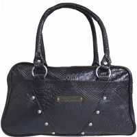 German Wear Damen Lederhandtasche Blau Frontansicht der German Wear Damen Lederhandtasche Blau aus echtem Rindsleder mit elegantem Schuppenmuster, zwei Griffen und Reißverschluss, ideal für den täglichen Gebrauch, jetzt kaufen.