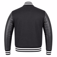 College-Blouson aus Wolle mit Leder-Varsityjacke Entdecken Sie Vielseitigkeit mit der exklusiven Collegejacke mit Druckknopfverschluss. Ob zur Uni oder für einen entspannten Ausflug – die Motorrad-Lederjacke verleiht Ihrem Look praktischen Stil. Erleben Sie den Unterschied noch heute.