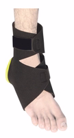 Frontansicht der German Wear Fitness Knöchelbandagen in Schwarz Gelb aus strapazierfähigem Neopren für sicheren Halt beim Training Gewichtheben und Fitness jetzt online kaufen