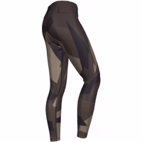 Rückansicht der Damen-Sportleggings in Schokoladenbraun-Camouflage mit stützendem Sitz und atmungsaktivem Stoff im Camoprint – perfekt für Workouts und lässige Mode. Jetzt online bestellen!