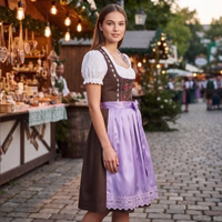 lifestyle-1-288-GW1600-1-SFlieder-Seidene-Dirndlschuerze--traditionelle-Dirndlschuerze--deutsche-Dirndlschuerze--elegante-Seidenschuerze--Dirndlschuerze-aus-reiner-Seide--luxurioese-Dirndls.jpg