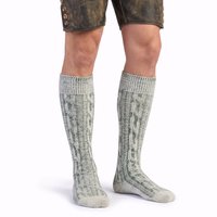 Green--1--365-GW200-Trachten-Socken--Bayerische-Trachtensocken-fuer-das-Oktoberfest--Authentische-Bayerische-Stricksocken--Zopfmuster-Trachtensocken--Rustikale-Bayerische-Baumwollsocken--Ku.jpg