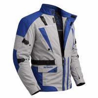 Cordura-Textil-Motorradjacken Motorradjacke in der Seitenansicht weißem Hintergrund mit Taschen und verstellbarem Riemen.