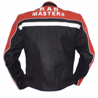 Kombinierbare Motorradjacke aus Rindsleder Herren-Motorradjacke GW406J in Rot, Rückansicht. Gefertigt aus Rindsleder, verfügt die Jacke über Klettverschlüsse am Hals und am unteren Saum oberhalb des Hauptreißverschlusses. Zusätzlich ist eine Innentasche vorhanden.