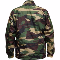2-710-GW611J-Jagdbekleidung--Jagdjacke-Militaerwaerme--Stehkragen--Winterjacke--Eingearbeitete-Brusttasche--Elastische-Buendchen--100--Polyester--Militaerfarbe-mit-Hirschstickerei--Weich-un.jpg