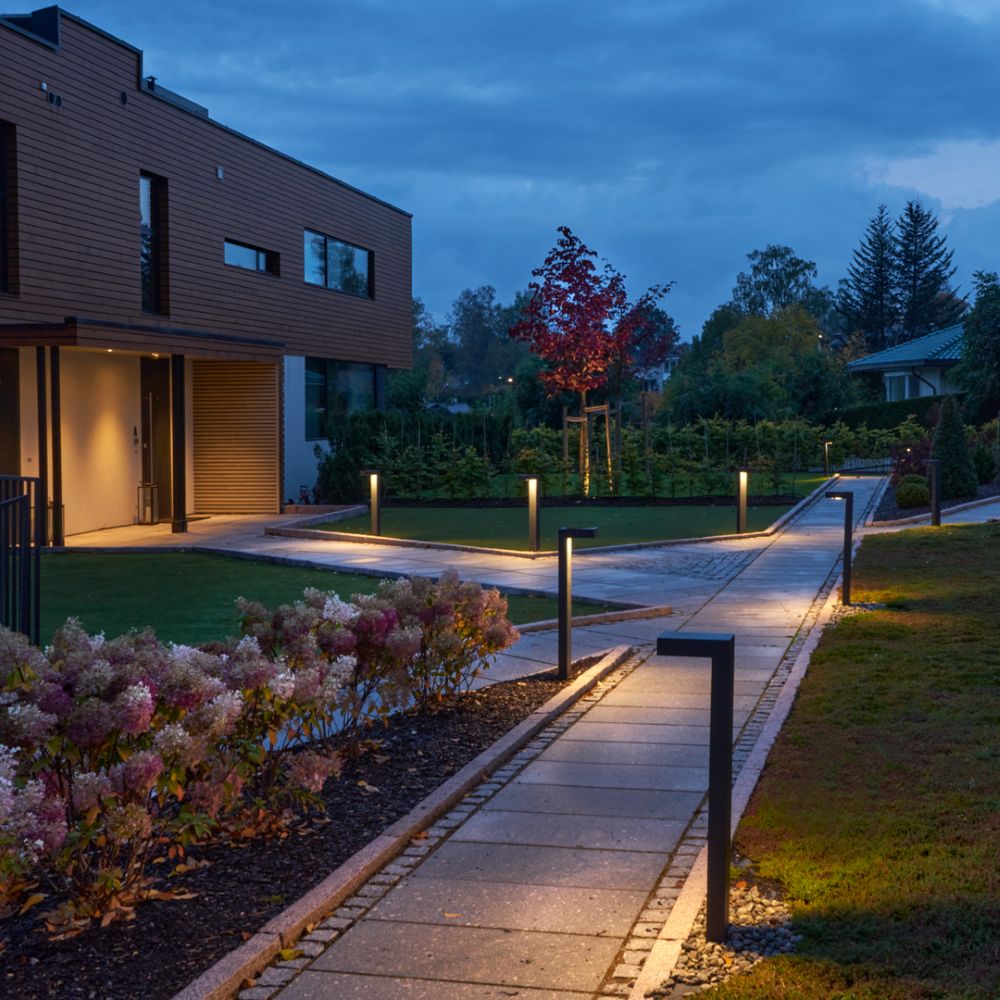 Norlys Asker – borne lumineuse, fixation au sol en 4 points, extérieur