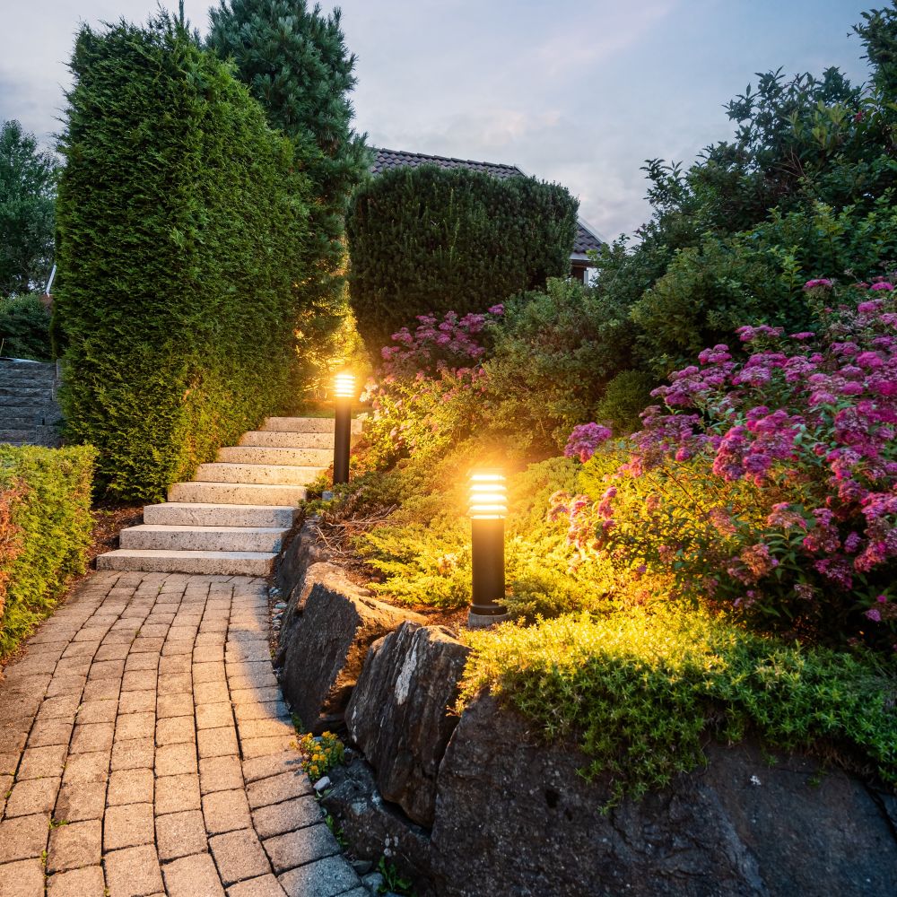 Norlys Alta – borne lumineuse, fixation au sol avec fondation à visser, extérieur