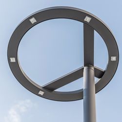 Bergmeister Street Loop II LS – Seilpendel- und Auslegerleuchte, Mastaufsatzmontage mit Erdstück oder Flanschplatte, Aussenbereich