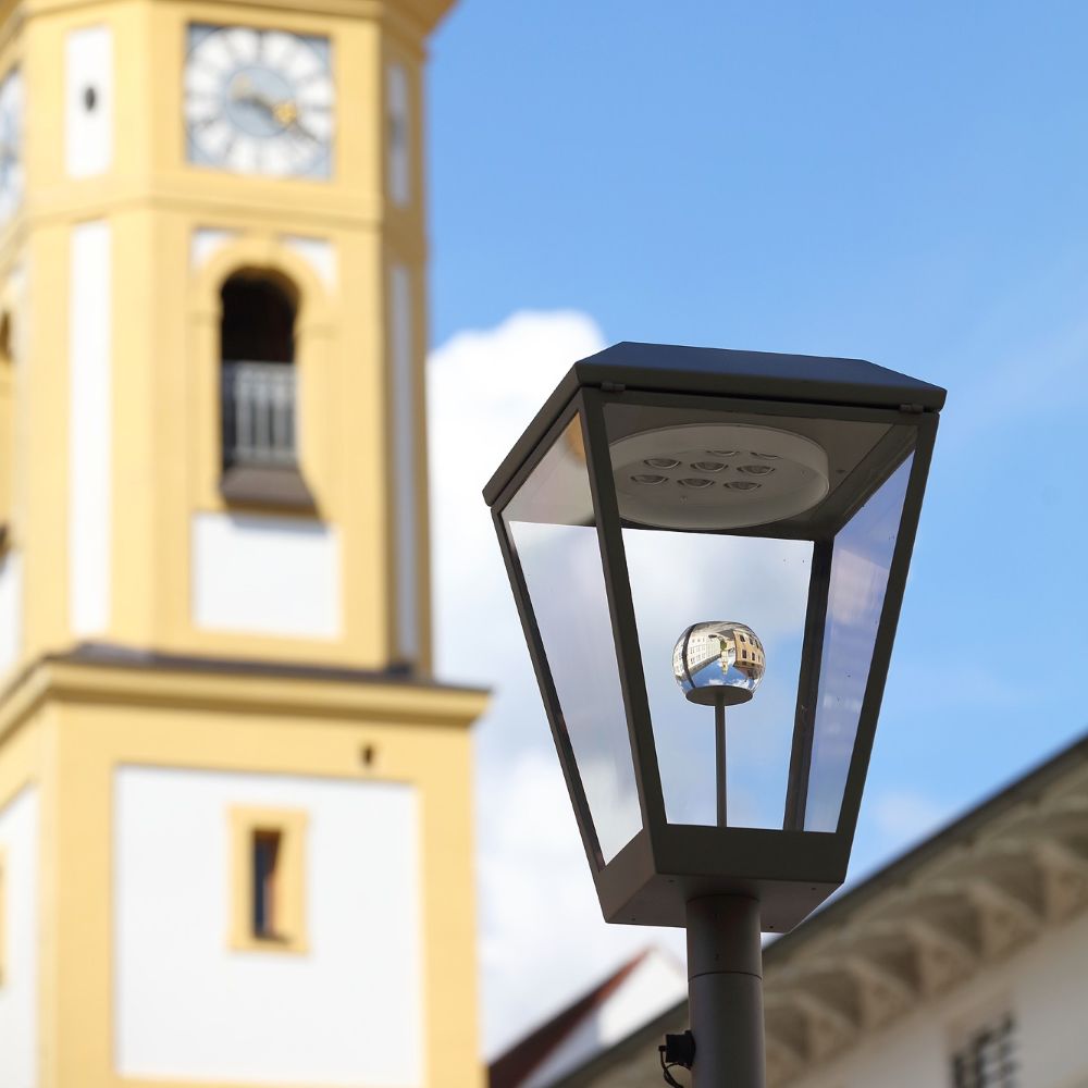 Bergmeister Freising ML – Mast- und Wandleuchte, Mastaufsatzmontage oder Wandmontage, Aussenbereich
