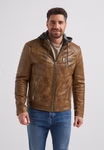 Lederjacke MSMorrison Farbe Cognac getragen geschlossen