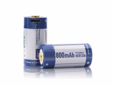 Keeppower 16340 - 800mAh. 3.6V - 3.7V Li-Ionen-Akku mit USB Ladefunktion und Schutzelektronik Keeppower 16340 - 800mAh. 3.6V - 3.7V Li-Ionen-Akku mit USB Ladefunktion und Schutzelektronik