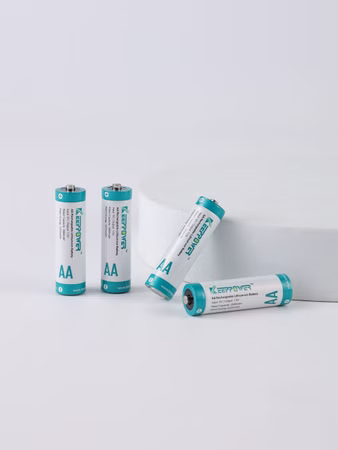 Keeppower I4 Ladegerät mit 4× 1,5V AA Li-Ion-Akkus (4300mWh) – USB-C Eingang Keeppower I4 Ladegerät mit 4× 1,5V AA Li-Ion-Akkus (4300mWh) – USB-C Eingang