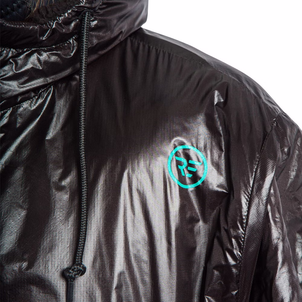 RE-TechChangingRobe-Black-Web-03.jpg