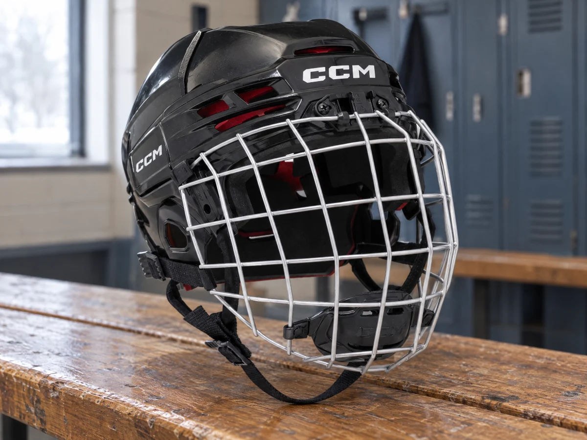 CCM Tacks 70 Combo Helm