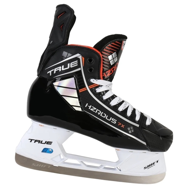 TRUE HZRDUS 7X Junior Schlittschuhe Seitenansicht TRUE HZRDUS 7X Junior Schlittschuhe – Seitenansicht