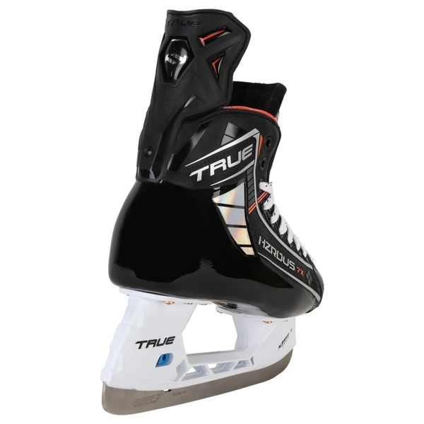 TRUE HZRDUS 7X Junior Schlittschuhe Rückansicht TRUE HZRDUS 7X Junior Schlittschuhe – Rückansicht