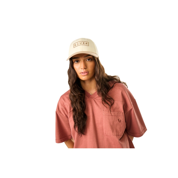 BAUER Twotone Snapback Senior S25 Egret/Beige – frontal getragen