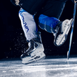 BAUER Vapor FLYLITE Eishockey-Schlittschuhe Intermediate – dynamische Eisaktion BAUER Vapor FLYLITE Eishockey-Schlittschuhe Intermediate – dynamische Eisaktion