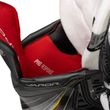 BAUER Vapor FLYPRO Senior – HYDROLITE Innenfutter Detail BAUER Vapor FLYPRO Senior Eishockey-Schlittschuh mit HYDROLITE Innenfutter und Polsterung im Detail