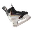 BAUER Vapor FLYPRO Intermediate – POWERFLY Halter Detail BAUER Vapor FLYPRO Intermediate Eishockey-Schlittschuh mit POWERFLY Halter und FLY-X Kufe im Detail