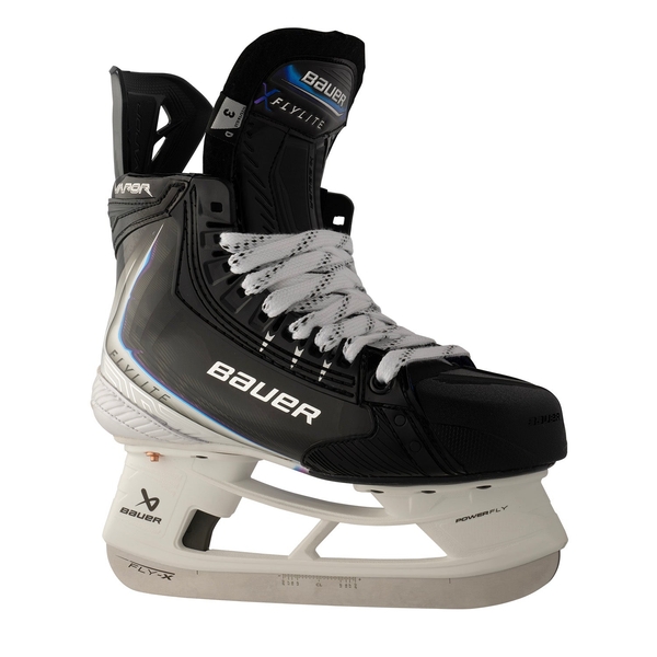 BAUER Vapor FLYLITE Junior – Front-Dreiviertelansicht BAUER Vapor FLYLITE Junior Eishockey-Schlittschuh, Front-Dreiviertelansicht mit Schnürung und FUSION CONNECT Zehenkappe